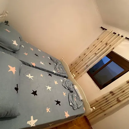 Gasthof Nia's Farm Librazhet