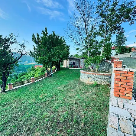 Nia's Farm * Librazhet