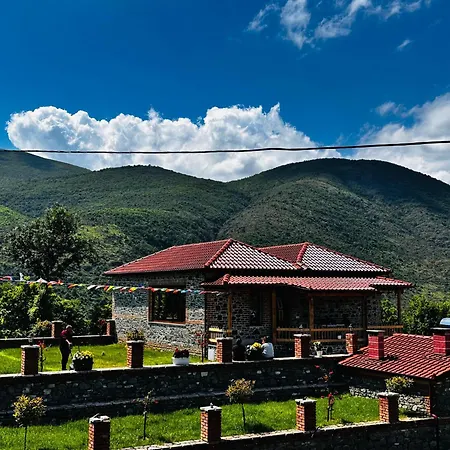 Nia's Farm Gasthof *