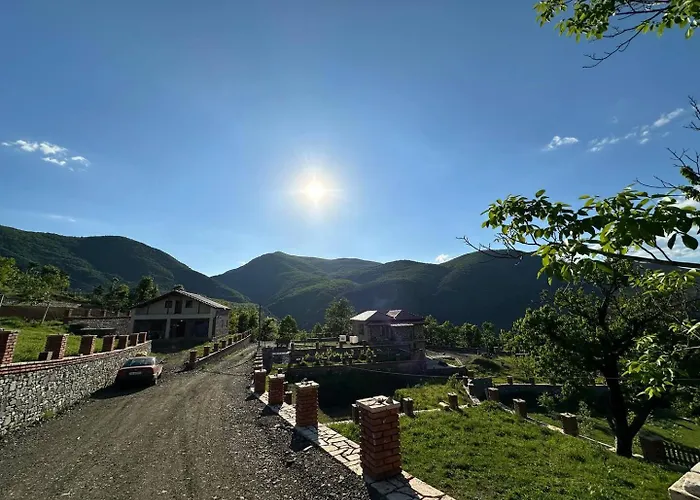 Nia's Farm بيت ضيافة Librazhet