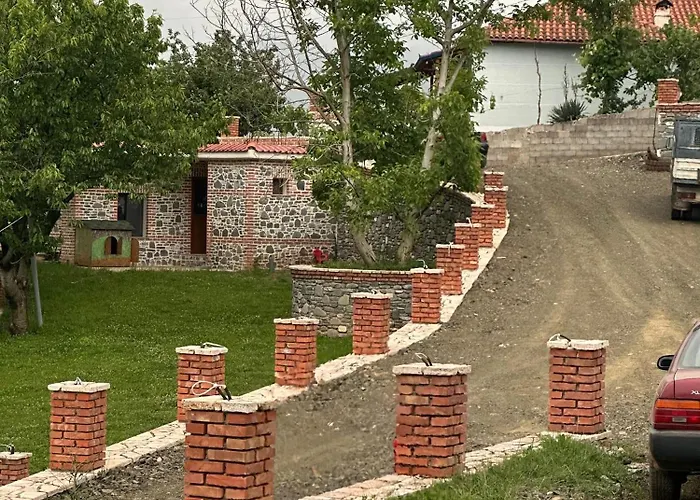 Nia's Farm بيت ضيافة *